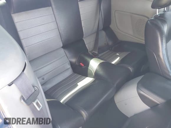 ✅ 2008 Ford Mustang GT Deluxe • VIN: 1ZVHT85H885203687 • Lot: 42817524. Listed on IAAI with 130,362 mi. Free auction sales archive from the USA and detailed vehicle history report at DreamBid. Image 8.