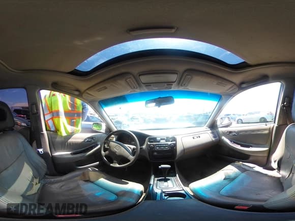 ✅ 1999 Honda Accord EX • VIN: 1HGCG6679XA059196 • Лот: 43042767. Опубликован ранее на IAAI с пробегом 256 679 миль. Бесплатный доступ к архиву аукционных продаж из США и подробный отчёт об истории автомобиля на DreamBid. Изображение 18.