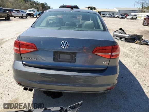 ✅ 2015 Volkswagen Jetta SE • VIN: 3VWD07AJ0FM309214 • Lot: 48493085. Wystawiony na Copart z przebiegiem 118 668 mil. Bezpłatny archiwum sprzedaży aukcyjnych z USA i szczegółowy raport historii pojazdu na DreamBid. Zdjęcie 6.