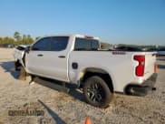 ✅ 2023 Chevrolet Silverado 1500 LT Trail Boss • VIN: 3GCUDFE85PG328124 • Lot: 80890255. Wystawiony na Copart z przebiegiem Nie podano. Bezpłatny archiwum sprzedaży aukcyjnych z USA i szczegółowy raport historii pojazdu na DreamBid. Zdjęcie 2.