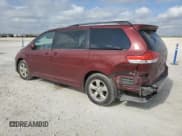 ✅ 2014 Toyota Sienna LE AAS • VIN: 5TDKK3DCXES468654 • Lot: 86662125. Wystawiony na Copart z przebiegiem 133 759 mil. Bezpłatny archiwum sprzedaży aukcyjnych z USA i szczegółowy raport historii pojazdu na DreamBid. Zdjęcie 2.