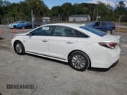 ✅ 2017 Hyundai Sonata SE • VIN: KMHE24L31HA074297 • Lot: 82219925. Listed on Copart with 162,565 mi. Free auction sales archive from the USA and detailed vehicle history report at DreamBid. Image 2.