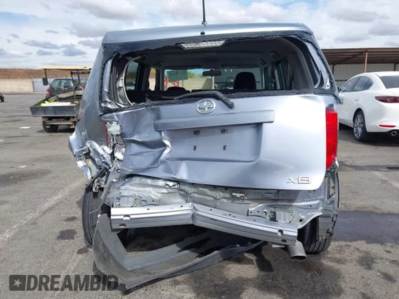 ✅ 2010 Scion xB • VIN: JTLZE4FE0A1114177 • Lot: 43178115. Listed on IAAI with 136,648 mi. Free auction sales archive from the USA and detailed vehicle history report at DreamBid. Image 16.