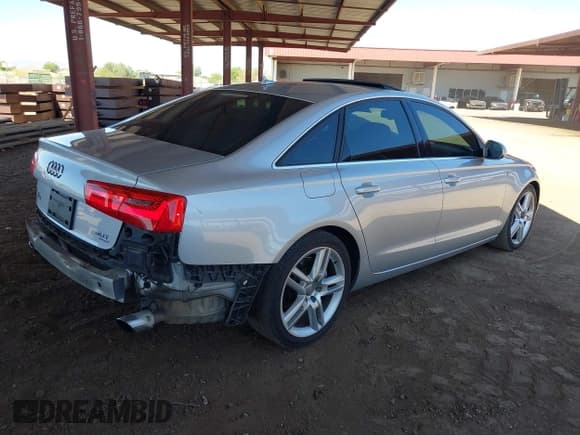 ✅ 2014 Audi A6 Premium Plus • VIN: WAUFGAFC3EN047687 • Lot: 42882953. Wystawiony na IAAI z przebiegiem 84 562 mil. Bezpłatny archiwum sprzedaży aukcyjnych z USA i szczegółowy raport historii pojazdu na DreamBid. Zdjęcie 4.