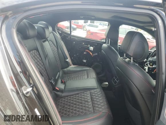 ✅ 2019 Genesis G70 Advanced • VIN: KMTG34LE2KU014662 • Lot: 54937865. Listed on Copart with 77,111 mi. Free auction sales archive from the USA and detailed vehicle history report at DreamBid. Image 10.