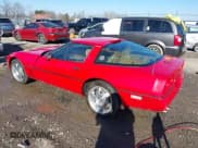 ✅ 1990 Chevrolet Corvette • VIN: 1G1YY2387L5108821 • Lot: 41644339. Wystawiony na IAAI z przebiegiem Nie podano. Bezpłatny archiwum sprzedaży aukcyjnych z USA i szczegółowy raport historii pojazdu na DreamBid. Zdjęcie 3.