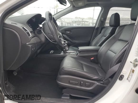 ✅ 2017 Acura RDX Technology • VIN: 5J8TB4H5XHL027068 • Lot: 82782355. Wystawiony na Copart z przebiegiem 77 304 mil. Bezpłatny archiwum sprzedaży aukcyjnych z USA i szczegółowy raport historii pojazdu na DreamBid. Zdjęcie 7.