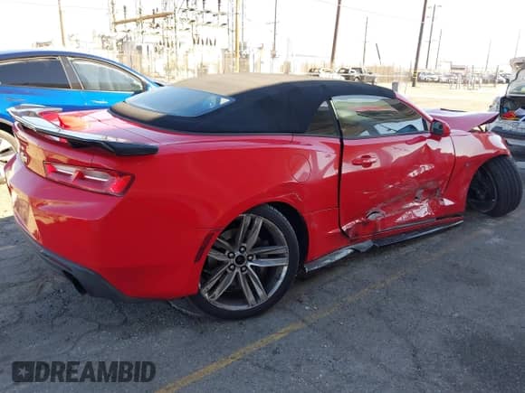 2017 Chevrolet Camaro 1SS с VIN 1G1FF3D75H0171218, выставлен на аукционе IAAI как лот 43451691 с пробегом 112 417 миль миль и . История ставок и продаж доступна на DreamBid. Изображение 4.