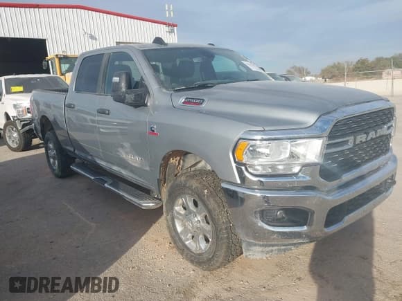 ✅ 2024 Ram 2500 Big Horn • VIN: 3C6UR5DL7RG291587 • Lot: 43842100. Listed on IAAI with 47,481 mi. Free auction sales archive from the USA and detailed vehicle history report at DreamBid. Image 6.