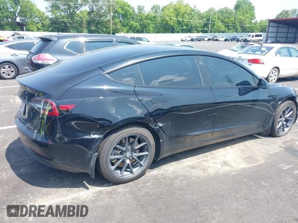 ✅ 2023 Tesla Model 3 • VIN: 5YJ3E1EA2PF437581 • Lot: 42365703. Wystawiony na IAAI z przebiegiem 96 772 mil. Bezpłatny archiwum sprzedaży aukcyjnych z USA i szczegółowy raport historii pojazdu na DreamBid. Zdjęcie 6.