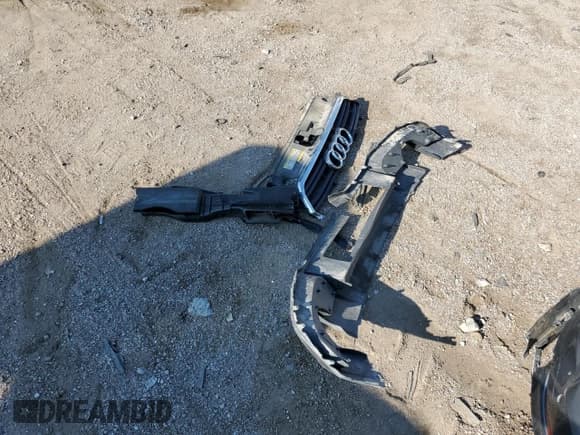 ✅ 2019 Audi A3 Cabriolet Premium Plus • VIN: WAUYELFF3K1032226 • Лот: 68463175. Опубликован ранее на Copart с пробегом 42 957 миль. Бесплатный доступ к архиву аукционных продаж из США и подробный отчёт об истории автомобиля на DreamBid. Изображение 12.