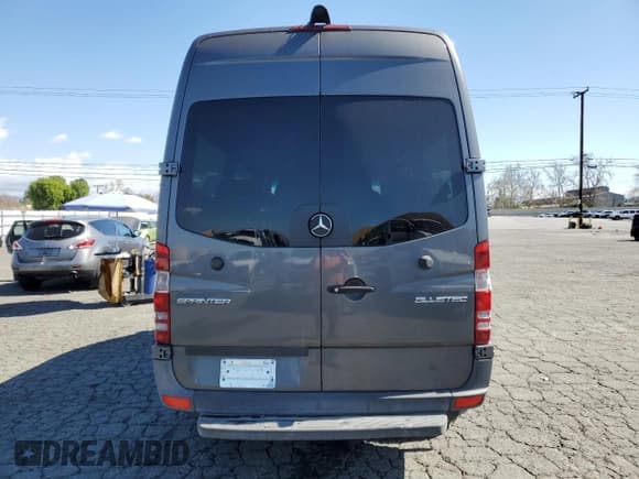 ✅ 2014 Mercedes-Benz Sprinter Passenger • VIN: WDZPE7CC8E5834266 • Лот: 56178535. Опубликован ранее на Copart с пробегом 125 433 миль. Бесплатный доступ к архиву аукционных продаж из США и подробный отчёт об истории автомобиля на DreamBid. Изображение 6.