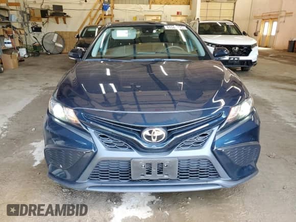 2021 Toyota Camry SE with VIN 4T1G11BK7MU046385, listed as a Copart auction lot 65586215 with 42,461 mi miles and Salvage title. Bid and sale history available at DreamBid. Image 5.