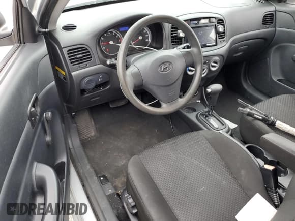 ✅ 2010 Hyundai Accent GS • VIN: KMHCM3AC2AU172158 • Лот: 50437045. Опубликован ранее на Copart с пробегом 117 391 миль. Бесплатный доступ к архиву аукционных продаж из США и подробный отчёт об истории автомобиля на DreamBid. Изображение 8.