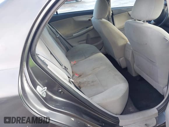 ✅ 2013 Toyota Corolla L • VIN: 5YFBU4EE3DP206305 • Lot: 43382184. Wystawiony na IAAI z przebiegiem 81 594 mil. Bezpłatny archiwum sprzedaży aukcyjnych z USA i szczegółowy raport historii pojazdu na DreamBid. Zdjęcie 8.