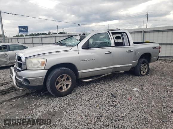 2007 Dodge 1500 SLT z VIN 1D7HU18P27S107019, wystawiony jako Copart lot #71246244 z przebiegiem Nie podano mil oraz Szkoda całkowita • Salvage title. Historia ofert i sprzedaży dostępna na DreamBid. Obrazek 1.