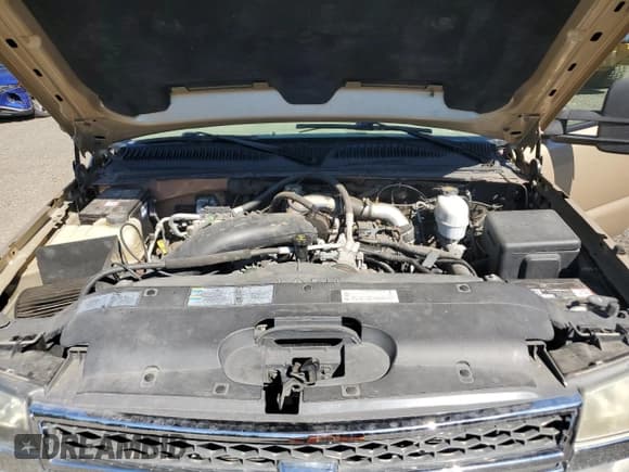 ✅ 2006 Chevrolet Silverado 2500HD LT3 • VIN: 1GCHK23D86F200833 • Лот: 81657075. Опубликован ранее на Copart с пробегом 153 817 миль. Бесплатный доступ к архиву аукционных продаж из США и подробный отчёт об истории автомобиля на DreamBid. Изображение 11.