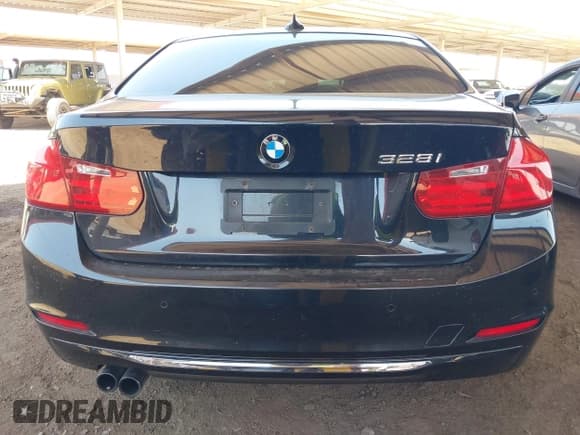 ✅ 2012 BMW 3 Series 328i • VIN: WBA3A5C57CF343577 • Лот: 42945383. Опубликован ранее на IAAI с пробегом 110 868 миль. Бесплатный доступ к архиву аукционных продаж из США и подробный отчёт об истории автомобиля на DreamBid. Изображение 16.
