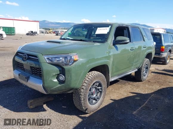 ✅ 2022 Toyota 4Runner TRD Off Road Premium • VIN: JTERU5JR6N6043618 • Lot: 42851828. Listed on IAAI with 106,569 mi. Free auction sales archive from the USA and detailed vehicle history report at DreamBid. Image 2.