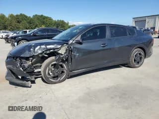 ✅ 2025 Kia K4 EX • VIN: 3KPFU4DE9SE154566 • Лот: 80077225. Опубликован ранее на Copart с пробегом 703 миль. Бесплатный доступ к архиву аукционных продаж из США и подробный отчёт об истории автомобиля на DreamBid. Изображение 1.