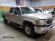 ✅ 2006 GMC Sierra 3500 DRW SL • VIN: 1GTHK33206F119832 • Lot: 54531215. Wystawiony na Copart z przebiegiem 366 848 mil. Bezpłatny archiwum sprzedaży aukcyjnych z USA i szczegółowy raport historii pojazdu na DreamBid. Zdjęcie 4.