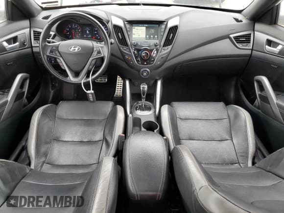 ✅ 2016 Hyundai Veloster Turbo • VIN: KMHTC6AE3GU251255 • Lot: 76066364. Wystawiony na Copart z przebiegiem 58 594 mil. Bezpłatny archiwum sprzedaży aukcyjnych z USA i szczegółowy raport historii pojazdu na DreamBid. Zdjęcie 8.