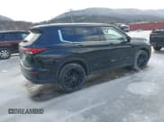 ✅ 2023 Mitsubishi Outlander SE • VIN: JA4J4UA85PZ059016 • Lot: 41517420. Wystawiony na IAAI z przebiegiem 14 572 mil. Bezpłatny archiwum sprzedaży aukcyjnych z USA i szczegółowy raport historii pojazdu na DreamBid. Zdjęcie 4.