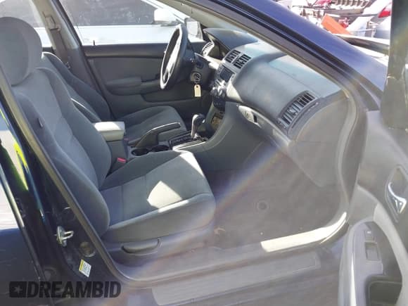 ✅ 2006 Honda Accord LX SE • VIN: 1HGCM56376A090672 • Lot: 43683963. Listed on IAAI with 217,136 mi. Free auction sales archive from the USA and detailed vehicle history report at DreamBid. Image 5.