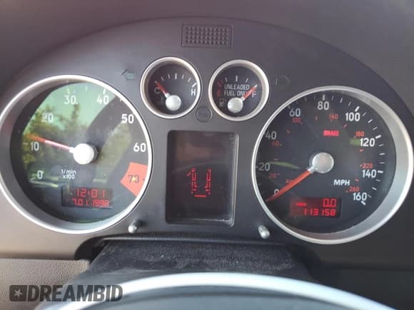 ✅ 2001 Audi TT • VIN: TRUWT28N811021600 • Lot: 86520725. Wystawiony na Copart z przebiegiem 113 158 mil. Bezpłatny archiwum sprzedaży aukcyjnych z USA i szczegółowy raport historii pojazdu na DreamBid. Zdjęcie 9.