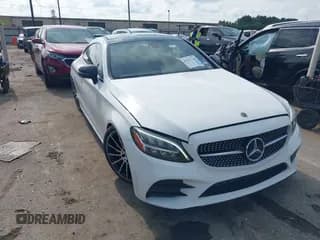 ✅ 2019 Mercedes-Benz C 300 • VIN: WDDWJ8DB1KF846175 • Lot: 42397729. Wystawiony na IAAI z przebiegiem 89 461 mil. Bezpłatny archiwum sprzedaży aukcyjnych z USA i szczegółowy raport historii pojazdu na DreamBid. Zdjęcie 1.