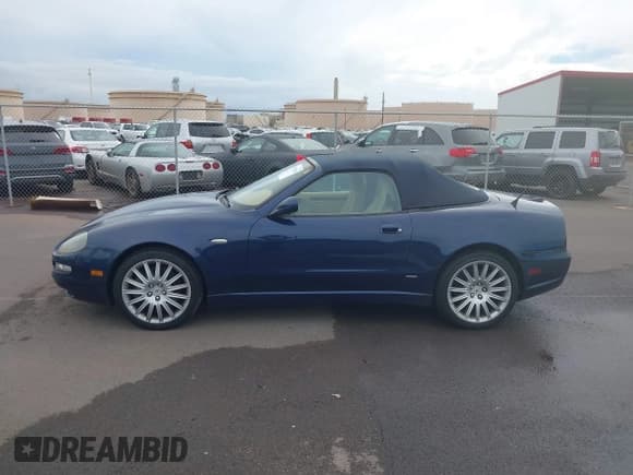 ✅ 2002 MASERATI M138 SPYDER • VIN: ZAMBB18A520006915 • Lot: 41391348. Listed on IAAI with 61,385 mi. Free auction sales archive from the USA and detailed vehicle history report at DreamBid. Image 14.