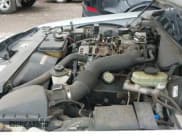 ✅ 1999 Ford Crown Victoria • VIN: 2FAFP73W9XX109122 • Lot: 42373387. Wystawiony na IAAI z przebiegiem 164 419 mil. Bezpłatny archiwum sprzedaży aukcyjnych z USA i szczegółowy raport historii pojazdu na DreamBid. Zdjęcie 16.