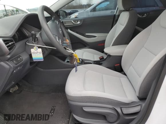 ✅ 2022 Hyundai Ioniq Blue • VIN: KMHC65LCXNU281198 • Lot: 77333483. Wystawiony na Copart z przebiegiem 36 620 mil. Bezpłatny archiwum sprzedaży aukcyjnych z USA i szczegółowy raport historii pojazdu na DreamBid. Zdjęcie 7.