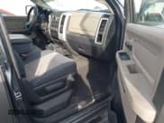 ✅ 2009 Dodge 1500 SLT • VIN: 1D3HB18P79S817608 • Lot: 38781894. Wystawiony na IAAI z przebiegiem 73 440 mil. Bezpłatny archiwum sprzedaży aukcyjnych z USA i szczegółowy raport historii pojazdu na DreamBid. Zdjęcie 5.