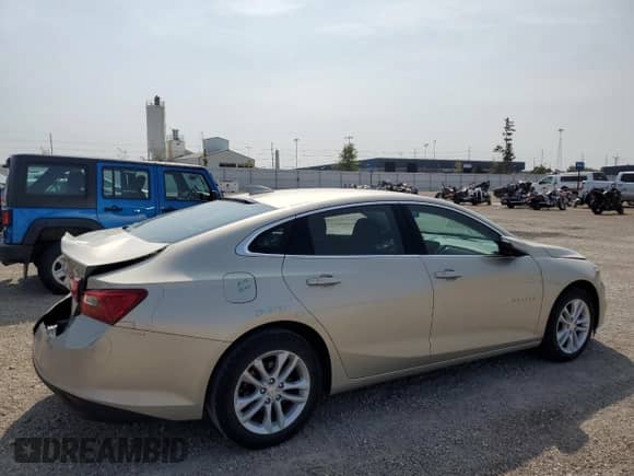 2016 Chevrolet Malibu LT z VIN 1G1ZE5STXGF256191, wystawiony jako Copart lot #70871405 z przebiegiem 49 866 mil mil oraz Szkoda całkowita • Salvage title. Historia ofert i sprzedaży dostępna na DreamBid. Obrazek 3.