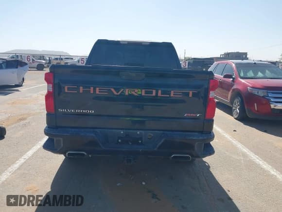 ✅ 2020 Chevrolet Silverado 1500 RST • VIN: 3GCUYEEDXLG216053 • Lot: 42455087. Wystawiony na IAAI z przebiegiem 126 504 mil. Bezpłatny archiwum sprzedaży aukcyjnych z USA i szczegółowy raport historii pojazdu na DreamBid. Zdjęcie 16.