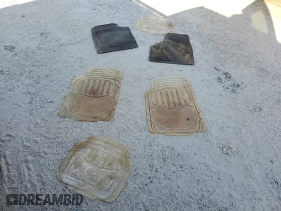 2003 Dodge 1500 ST z VIN 1D7HA18NX3J507336, wystawiony jako Copart lot #67843034 z przebiegiem 216 849 mil mil oraz Szkoda całkowita • Salvage title. Historia ofert i sprzedaży dostępna na DreamBid. Obrazek 12.