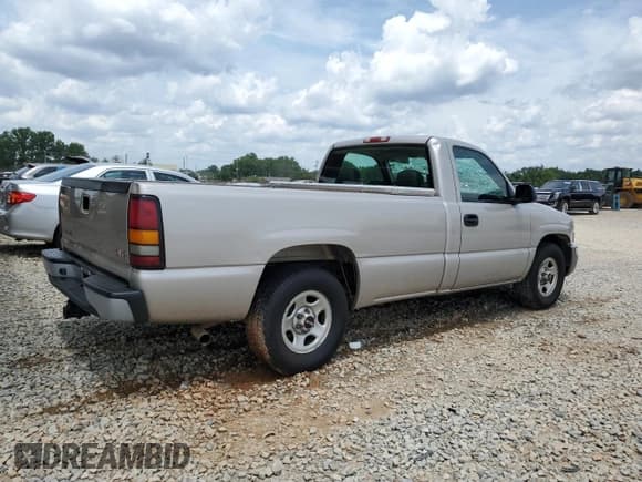 ✅ 2004 GMC Sierra 1500 Work Truck • VIN: 1GTEC14V74E401529 • Lot: 59391565. Listed on Copart with 185,396 mi. Free auction sales archive from the USA and detailed vehicle history report at DreamBid. Image 3.