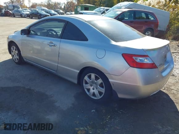 ✅ 2007 Honda Civic LX • VIN: 2HGFG12637H520262 • Lot: 43604128. Listed on IAAI with 277,580 mi. Free auction sales archive from the USA and detailed vehicle history report at DreamBid. Image 3.