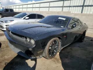 ✅ 2013 Dodge Challenger R/T Plus • VIN: 2C3CDYBT8DH653530 • Lot: 72998854. Wystawiony na Copart z przebiegiem 119 331 mil. Bezpłatny archiwum sprzedaży aukcyjnych z USA i szczegółowy raport historii pojazdu na DreamBid. Zdjęcie 1.