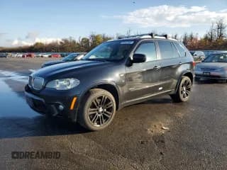 ✅ 2012 BMW X5 50i • VIN: 5UXZV8C58CL424252 • Лот: 89457585. Опубликован ранее на Copart с пробегом 88 262 миль. Бесплатный доступ к архиву аукционных продаж из США и подробный отчёт об истории автомобиля на DreamBid. Изображение 1.