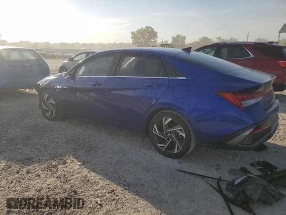 ✅ 2024 Hyundai Elantra SEL • VIN: KMHLS4DG7RU789173 • Lot: 84036805. Listed on Copart with 18,172 mi. Free auction sales archive from the USA and detailed vehicle history report at DreamBid. Image 2.