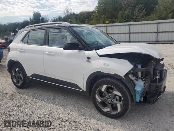✅ 2024 Hyundai Venue SEL • VIN: KMHRC8A39RU289113 • Lot: 86125385. Wystawiony na Copart z przebiegiem 19 316 mil. Bezpłatny archiwum sprzedaży aukcyjnych z USA i szczegółowy raport historii pojazdu na DreamBid. Zdjęcie 4.