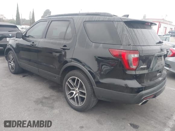 ✅ 2016 Ford Explorer Sport • VIN: 1FM5K8GT0GGD02724 • Lot: 43596393. Wystawiony na IAAI z przebiegiem 100 267 mil. Bezpłatny archiwum sprzedaży aukcyjnych z USA i szczegółowy raport historii pojazdu na DreamBid. Zdjęcie 3.