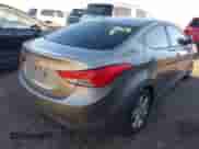 2013 Hyundai Elantra GLS z VIN 5NPDH4AE4DH233352, wystawiony jako IAAI lot #43616359 z przebiegiem 143 467 mil mil oraz . Historia ofert i sprzedaży dostępna na DreamBid. Obrazek 4.