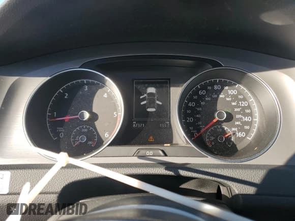 ✅ 2015 Volkswagen Golf S • VIN: 3VW2A7AU9FM018340 • Lot: 85846175. Wystawiony na Copart z przebiegiem 87 371 mil. Bezpłatny archiwum sprzedaży aukcyjnych z USA i szczegółowy raport historii pojazdu na DreamBid. Zdjęcie 9.