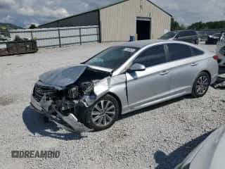 2015 Hyundai Sonata Sport z VIN 5NPE34AF5FH103725, wystawiony jako Copart lot #71029865 z przebiegiem 60 406 mil mil oraz Szkoda całkowita • Salvage title. Historia ofert i sprzedaży dostępna na DreamBid. Obrazek 1.