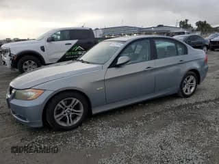 ✅ 2008 BMW 3 Series 328i • VIN: WBAVC53538FZ84252 • Лот: 93476415. Опубликован ранее на Copart с пробегом 149 190 миль. Бесплатный доступ к архиву аукционных продаж из США и подробный отчёт об истории автомобиля на DreamBid. Изображение 1.