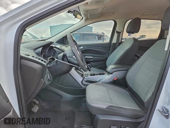 ✅ 2016 Ford Escape SE • VIN: 1FMCU9GXXGUA85601 • Lot: 95466195. Wystawiony na Copart z przebiegiem 132 930 mil. Bezpłatny archiwum sprzedaży aukcyjnych z USA i szczegółowy raport historii pojazdu na DreamBid. Zdjęcie 7.