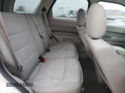 ✅ 2012 Ford Escape Hybrid • VIN: 1FMCU4K31CKA30290 • Lot: 93691095. Wystawiony na Copart z przebiegiem 175 382 mil. Bezpłatny archiwum sprzedaży aukcyjnych z USA i szczegółowy raport historii pojazdu na DreamBid. Zdjęcie 11.